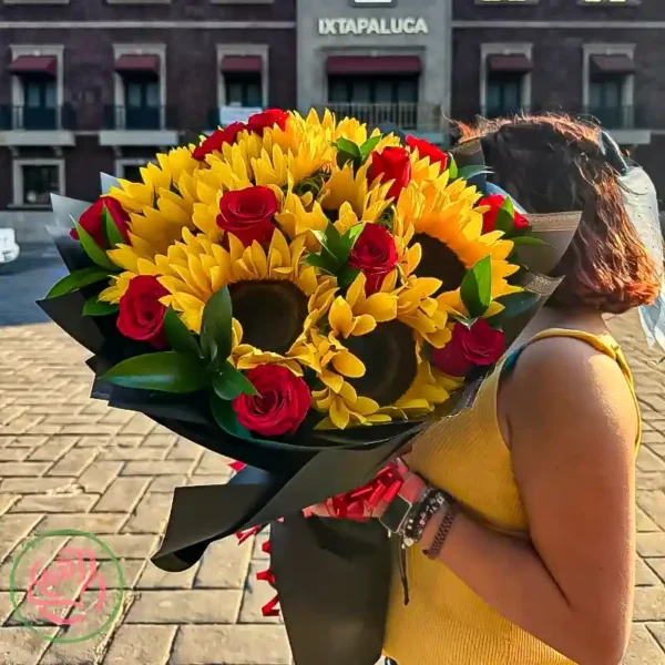 💖 Luz de Estrellas: Un Ramo que Ilumina con Amor y Alegría 🌻🌹